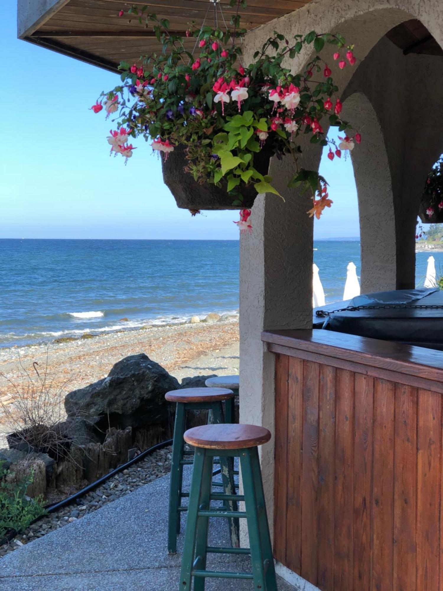 Qualicum Breeze Beach Resort Bowser Exterior foto